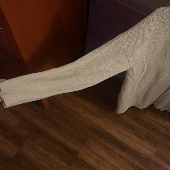 Cream sweater - Picture 3 of 5